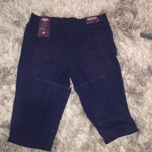 HOST 🌟PICK NWT🌺Gloria Vanderbilt 🌺 - Picture 6 of 7